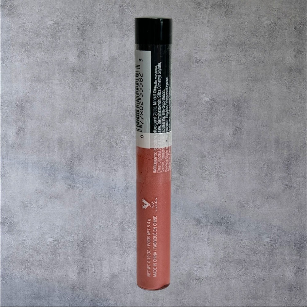 Wet n Wild Megaslicks Lip Gloss Womens 0.19oz Strawberry Ice New Shimmer 558B - Picture 3 of 3